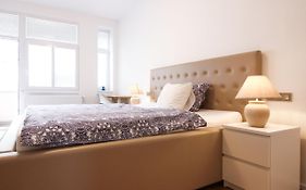 Prague Expat House II